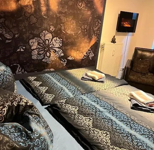 Luxurious With Sauna Apartman